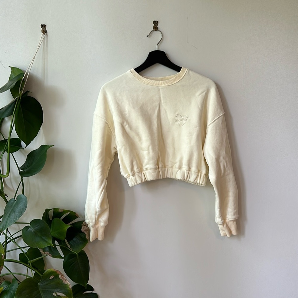 Bo & Tee cropped cream colored sweatshirt NWOT